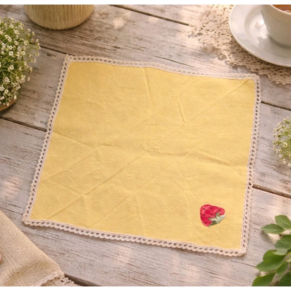 Cottagecore Yellow Napkin W Lace & Strawberry Embroidery  Rustic Lot Of 6 Cotton